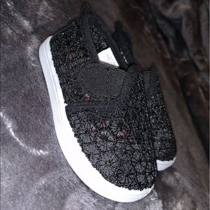 Laced toddler shoes